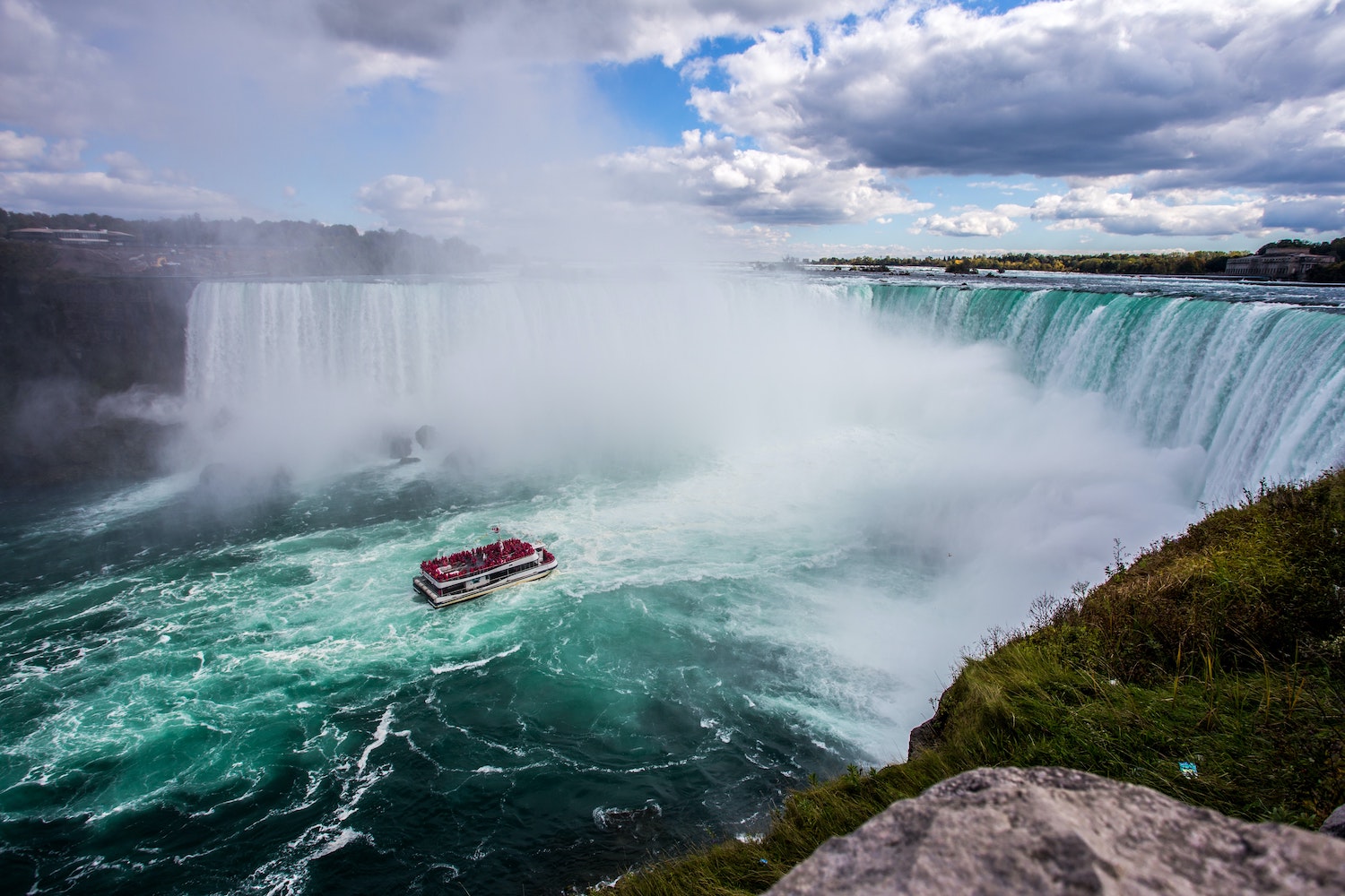 Maid of the Mist in Niagara Falls